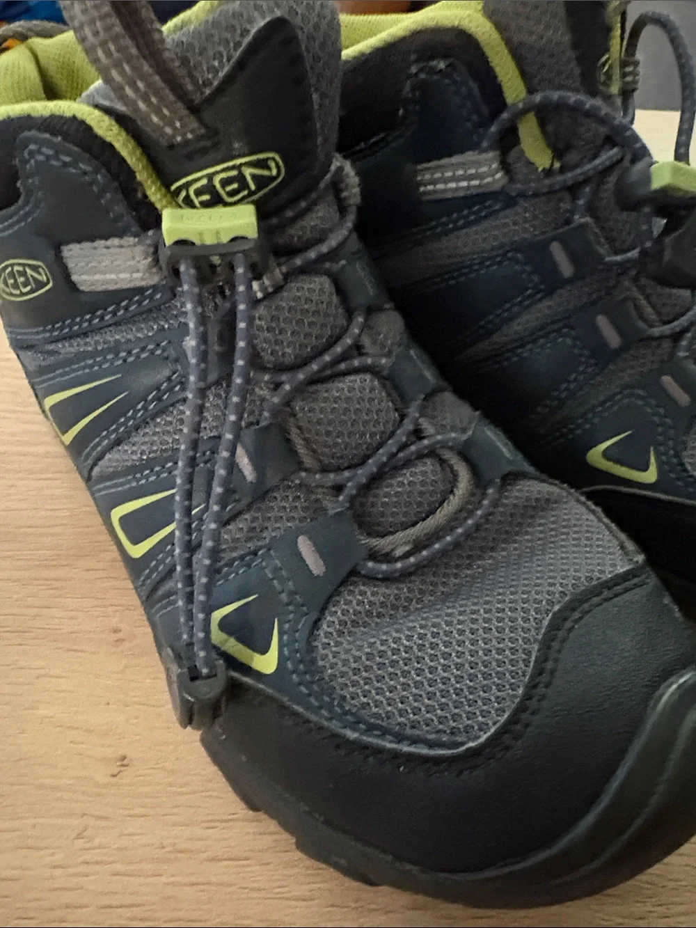 KEEN Kids Gray and Lime Athletic Hiking Sneakers NWOT
